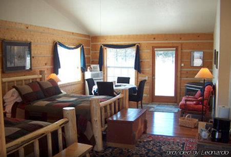 Bad Rock Bed And Breakfast Inn Columbia Falls Room photo
